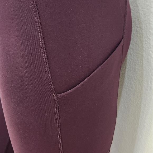 Lululemon Crop Leggings, Burgundy Wine, Women's 4 - Picture 4 of 8